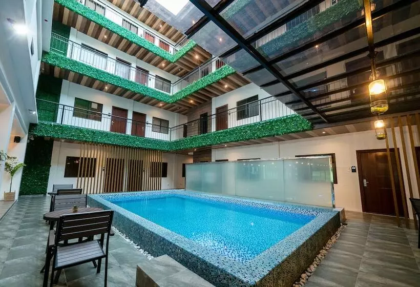 Surestay Plus Hotel By Best Western Ac Luxe Angeles City