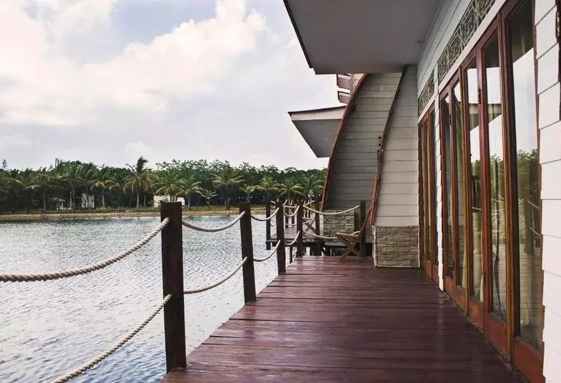 ペンション Reddoorz Near Pantai Coastarina Batam