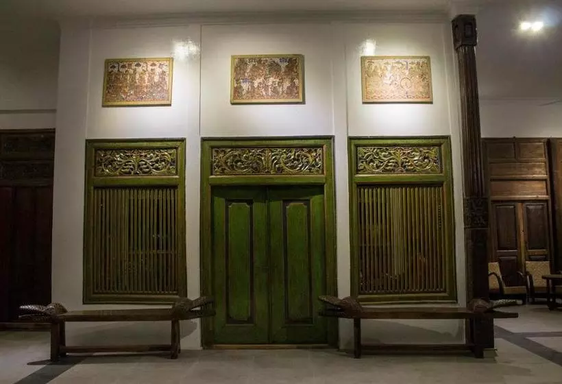 ペンション Reddoorz Near Pantai Coastarina Batam