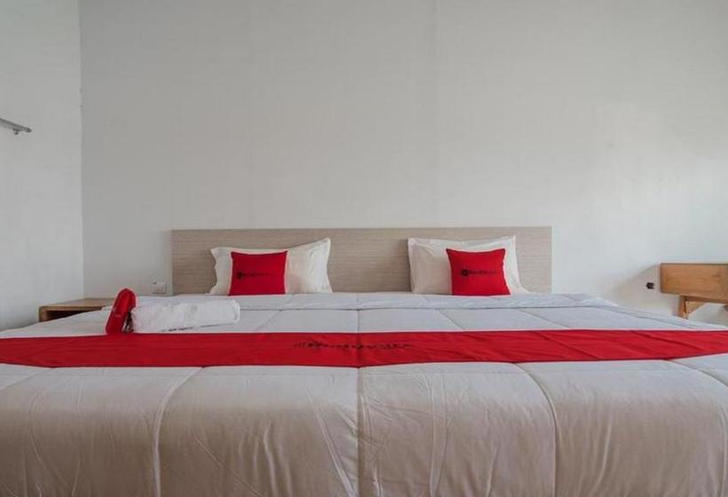 פנסיון Reddoorz Near Pantai Coastarina Batam