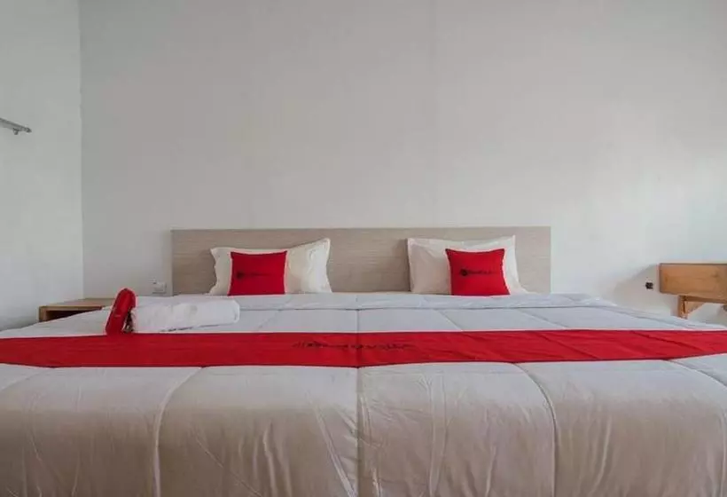 ペンション Reddoorz Near Pantai Coastarina Batam