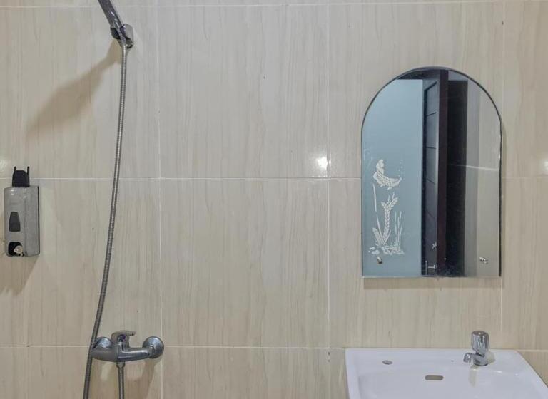 Reddoorz Plus At Hotel Royal Palangka Raya