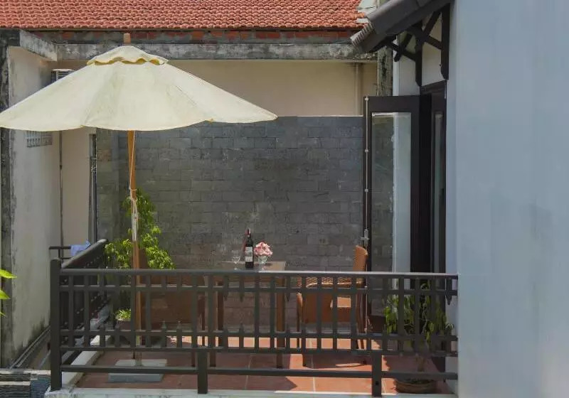 پانسیون Hoi An Sun Lake Villa