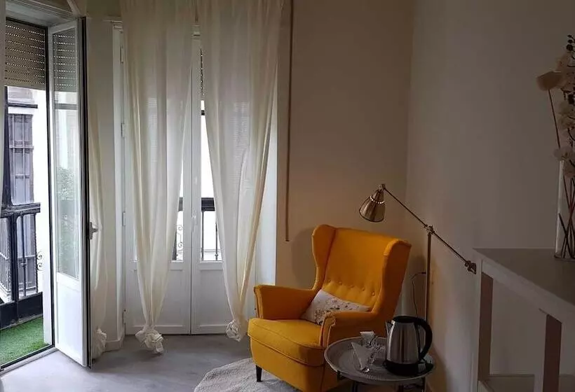 Isa Sevilla Suites