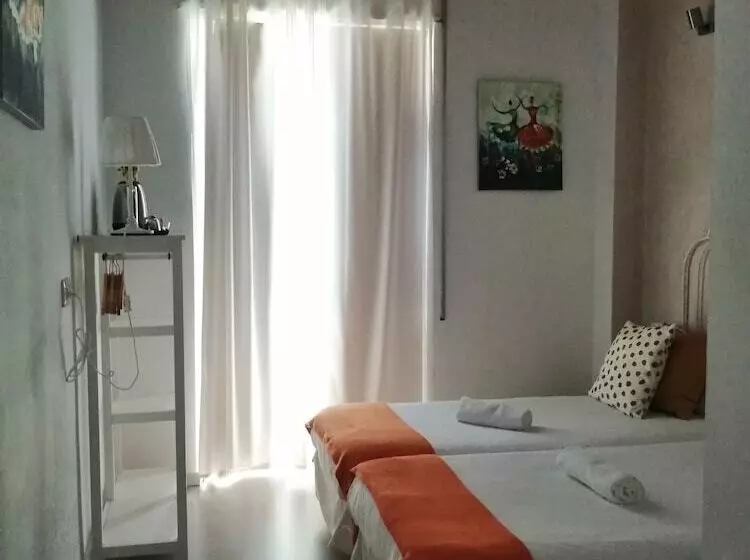 Isa Sevilla Suites