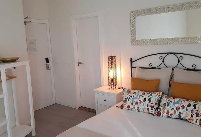 Isa Sevilla Suites