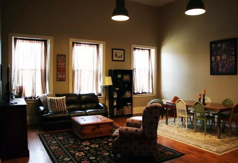23 Steps Inn