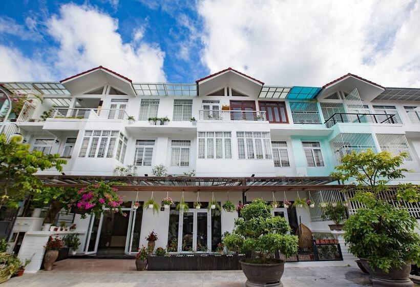 تختخواب و صبحانه Hue Budget Hostel