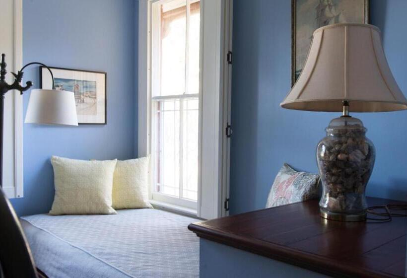 مبيت وإفطار The Fox And Owl Inn