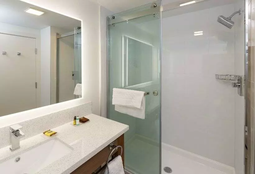 هتل Executive Residency By Best Western Calgary City View North