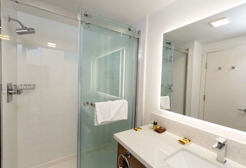 هتل Executive Residency By Best Western Calgary City View North