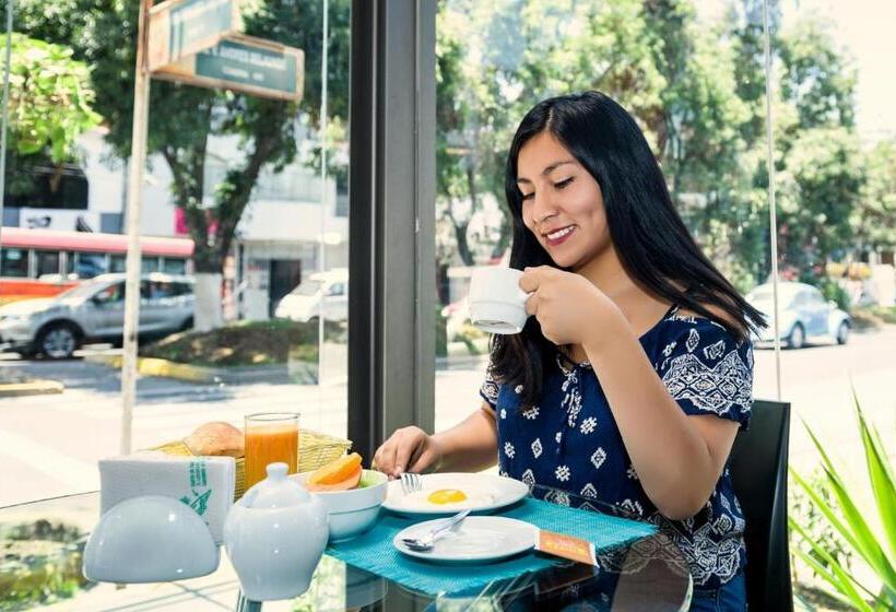 בית מלון כפרי Rue 400 Hostal Boutique