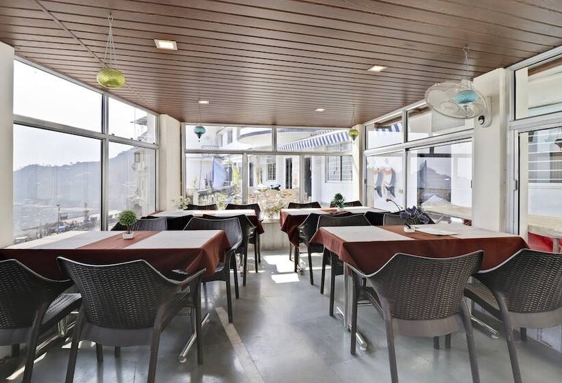 هتل Treebo Mayur, Mall Road