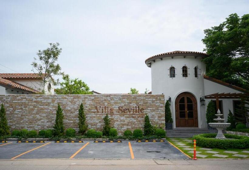 בית מלון כפרי Villa Seville