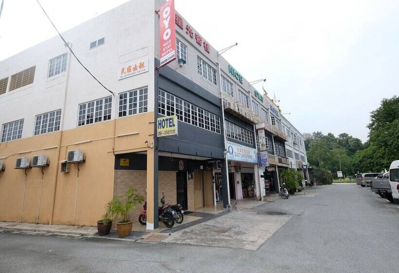 Nice Stay Hotel By Oyo Rooms