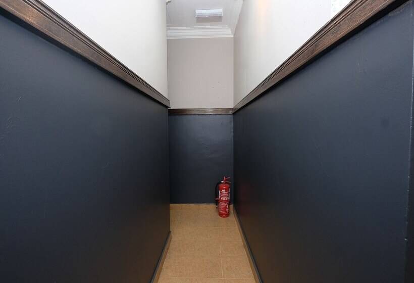 Nice Stay Hotel By Oyo Rooms