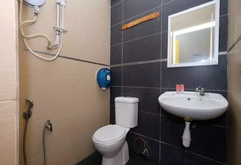 Nice Stay Hotel By Oyo Rooms