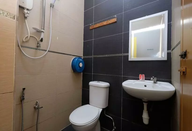 Nice Stay Hotel By Oyo Rooms