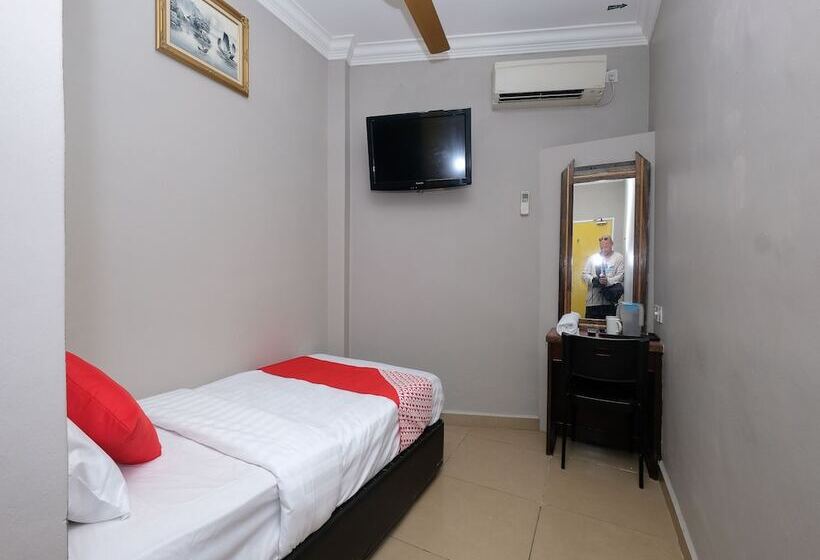 Nice Stay Hotel By Oyo Rooms