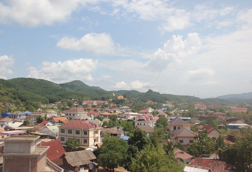 Royal Hotel Luang Namtha   Huang Ching