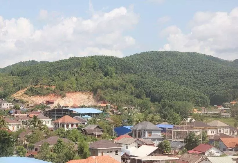 Royal Hotel Luang Namtha   Huang Ching