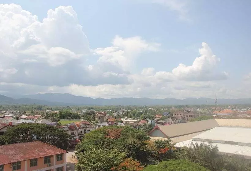 Royal Hotel Luang Namtha   Huang Ching