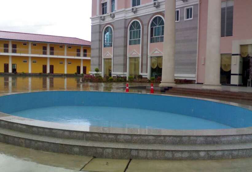 Royal Hotel Luang Namtha   Huang Ching