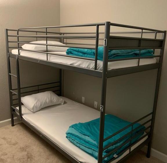 فندق صغير Dc Crashpad