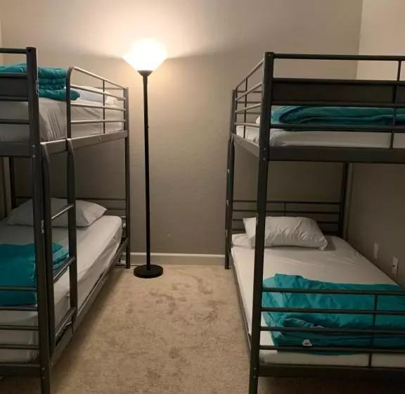 Retkeilymaja Dc Crashpad