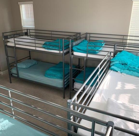 فندق صغير Dc Crashpad