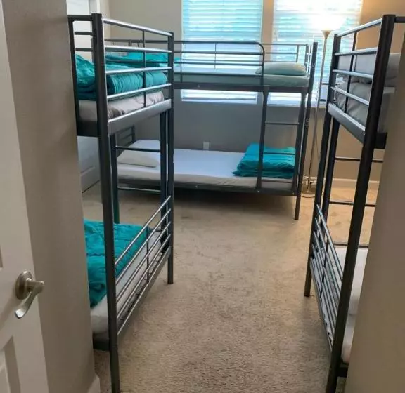 Retkeilymaja Dc Crashpad