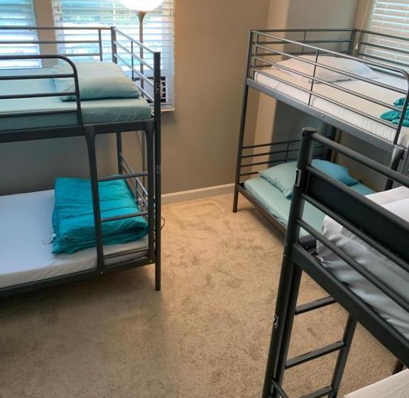 فندق صغير Dc Crashpad