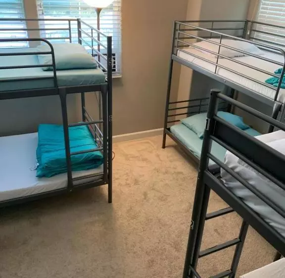 Retkeilymaja Dc Crashpad