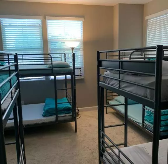 Retkeilymaja Dc Crashpad