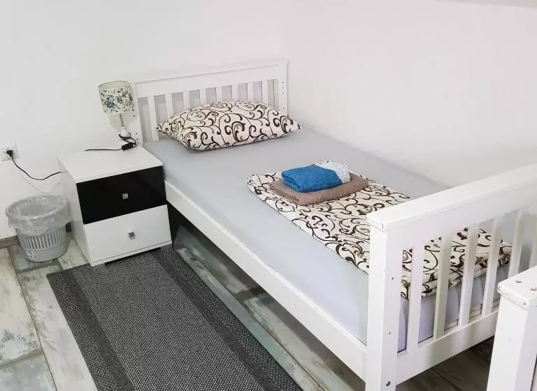 هاستل Prenoćište Sobe Rooms Aman