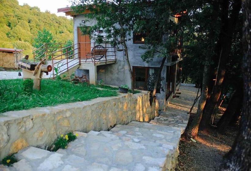 تختخواب و صبحانه Donkey Farm Martinici Farma Magaraca Martinici