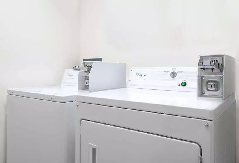 هتل Baymont By Wyndham La Crosse/onalaska