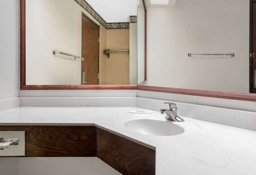 فندق Baymont By Wyndham La Crosse/onalaska