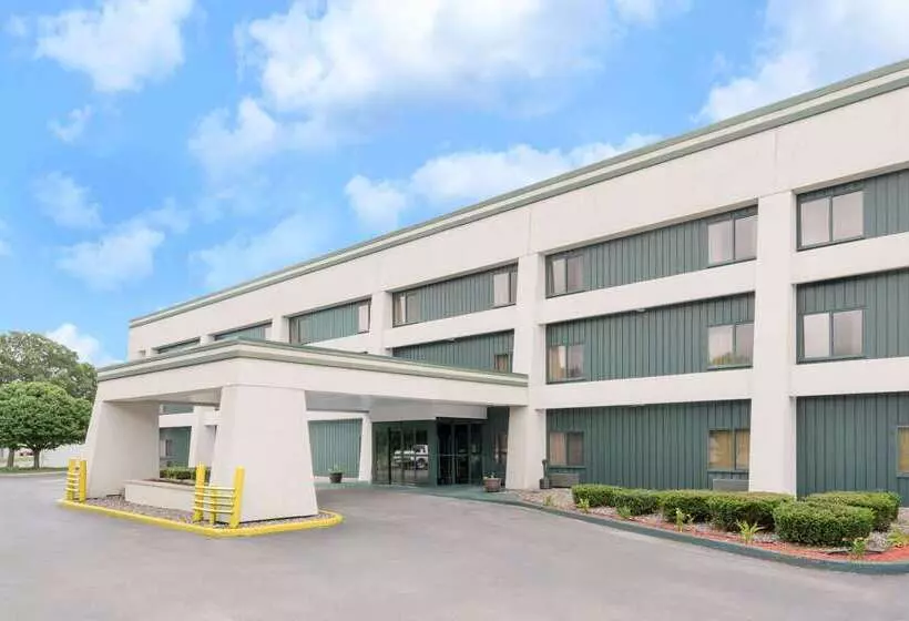 هتل Baymont By Wyndham La Crosse/onalaska