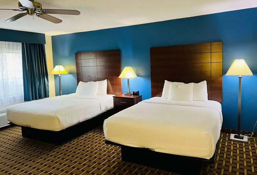 هتل Baymont By Wyndham La Crosse/onalaska