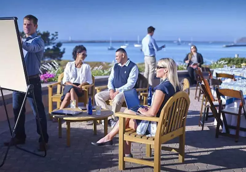 ホテル Beach House Half Moon Bay