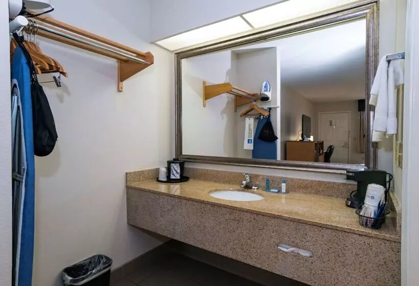 هتل Best Western Airport Inn