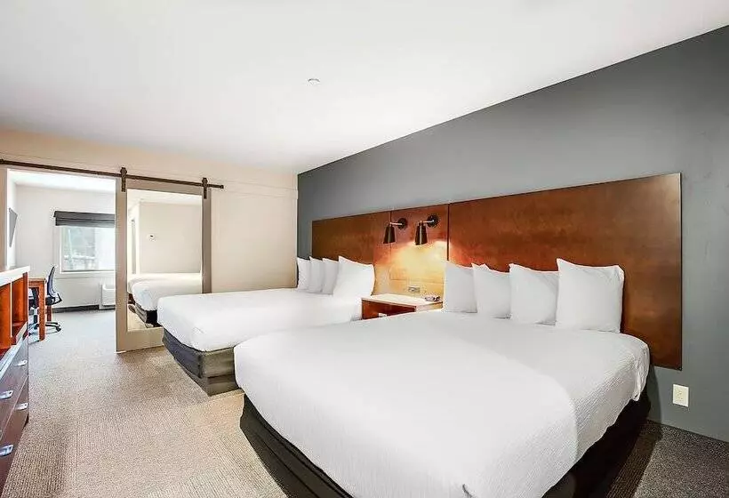 בית מלון כפרי Third Street Inn