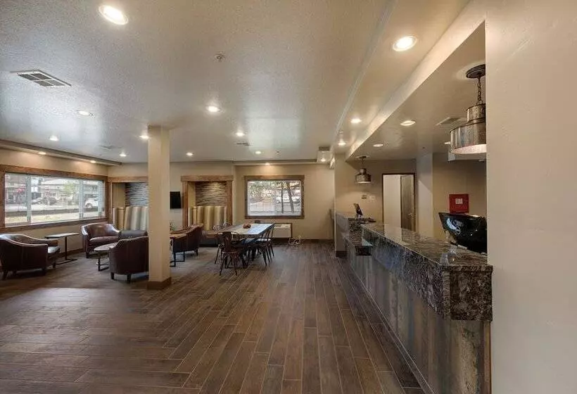 בית מלון כפרי Third Street Inn