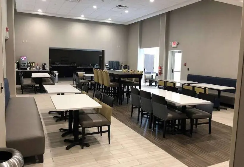 ホテル Best Western Plus Chelmsford Inn