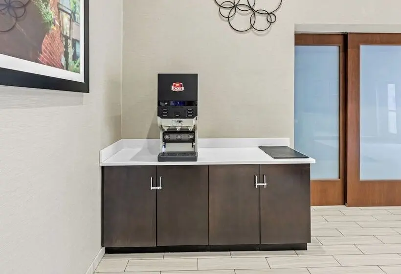 ホテル Best Western Plus Chelmsford Inn