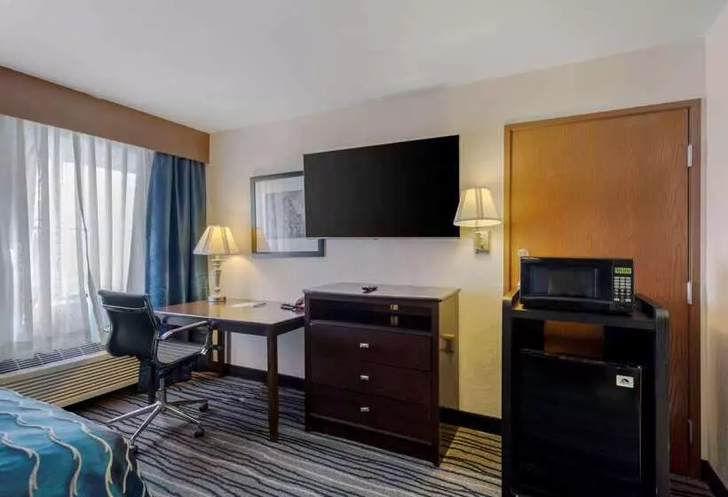 호텔 Comfort Inn & Suites