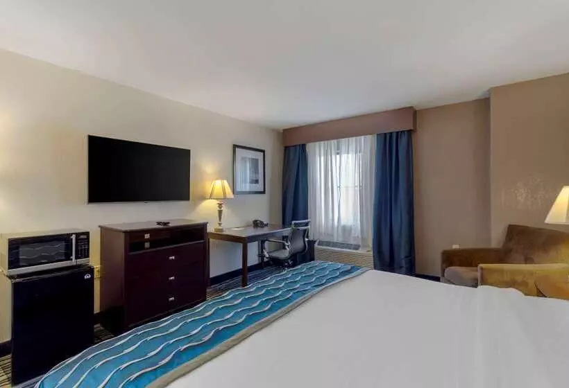 호텔 Comfort Inn & Suites