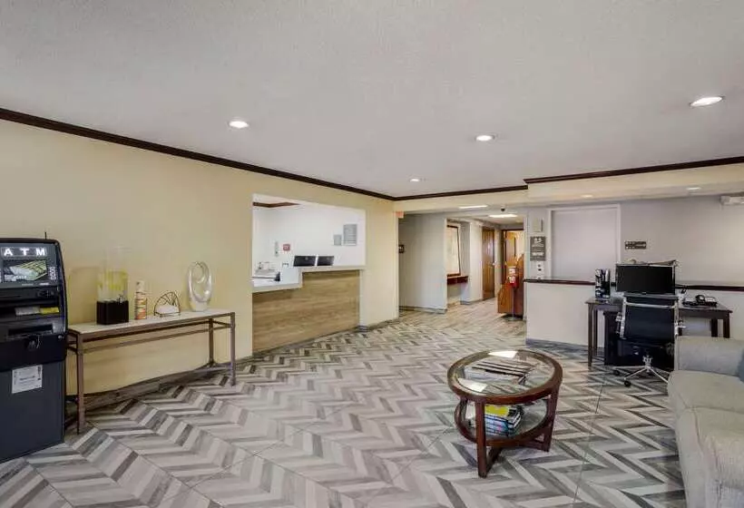 호텔 Comfort Inn & Suites