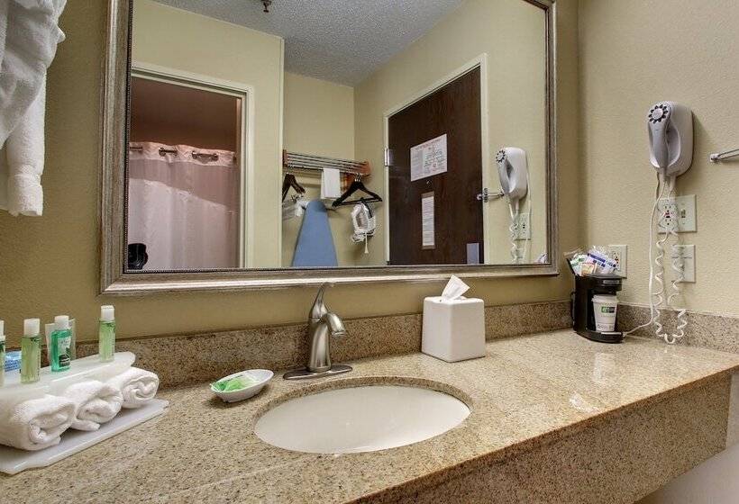 Holiday Inn Express Hotel Fort Campbell Oak Grove, An Ihg